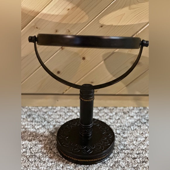 Bathroom countertop double sided magnification mirror. - Picture 2 of 8